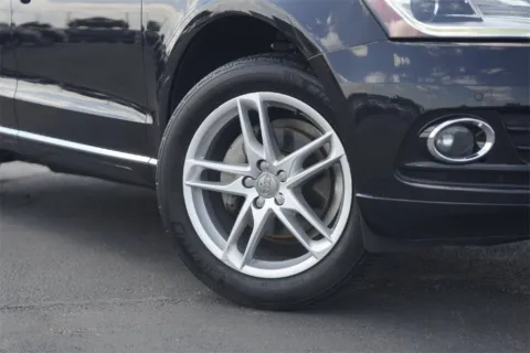 Photos of 2013 Audi Q5 Premium Plus for sale in Austin, TX at Audi North Austin