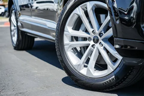 Photos of 2025 Audi Q7 Premium Plus for sale in Austin, TX at Audi North Austin
