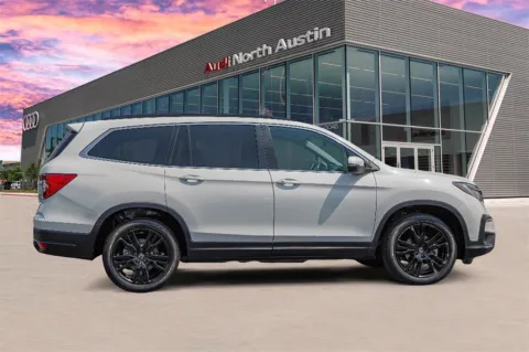 More photos of 2022 Honda Pilot Special Edition at Audi North Austin, TX