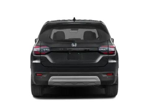 More photos of 2025 Honda Pilot EX-L at Audi North Austin, TX