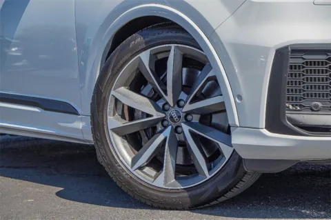 Photos of 2021 Audi SQ7 Premium Plus for sale in Austin, TX at Audi North Austin
