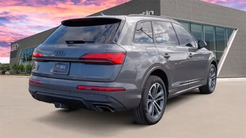 More photos of 2025 Audi Q7 Premium Plus at Audi North Austin, TX