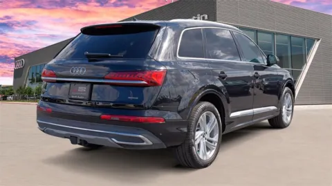 More photos of 2023 Audi Q7 Premium Plus at Audi North Austin, TX
