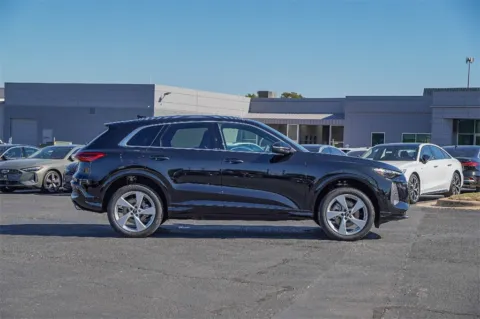 More photos of 2025 Audi Q5 Premium Plus at Audi North Austin, TX