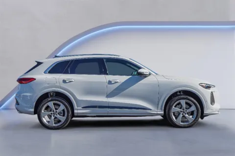 More photos of 2025 Audi Q5 Premium Plus at Audi North Austin, TX