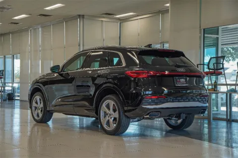 More photos of 2025 Audi Q5 Premium Plus at Audi North Austin, TX