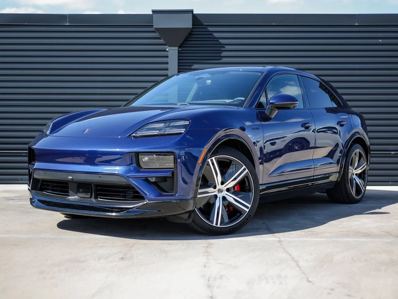 Used 2025 Porsche Macan Turbo Electric with VIN WP1AC2XA7SL175977 for sale in Austin, TX