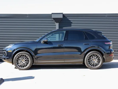 Photos of 2023 Porsche Cayenne for sale in Austin, TX at Porsche Austin