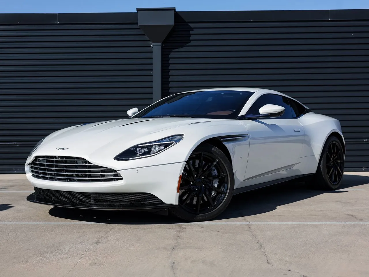 2017 Aston Martin DB11 Launch Edition's photo
