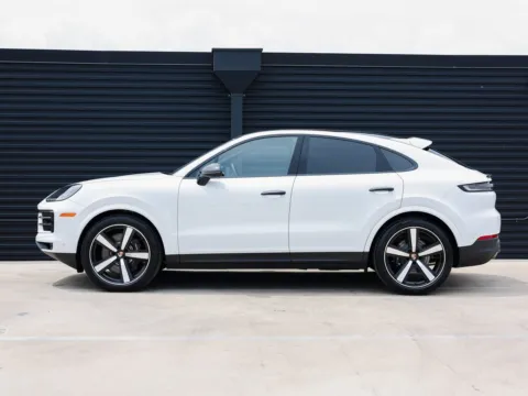 Photos of 2025 Porsche Cayenne S for sale in Austin, TX at Porsche Austin