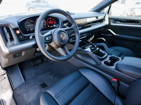 More photos of 2025 Porsche Cayenne Coupe at Porsche Austin, TX