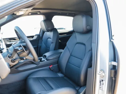 More photos of 2025 Porsche Cayenne at Porsche Austin, TX