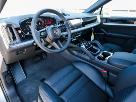 More photos of 2025 Porsche Cayenne Coupe at Porsche Austin, TX