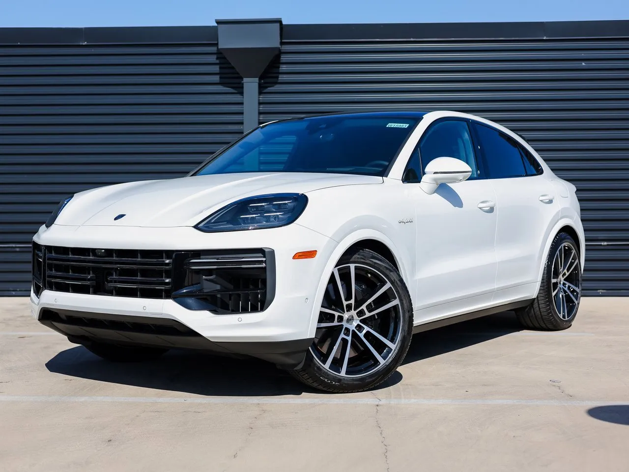 White 2025 Porsche Cayenne Turbo E-Hybrid for sale in Austin, TX