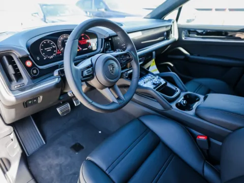 More photos of 2025 Porsche Cayenne Turbo E-Hybrid at Porsche Austin, TX