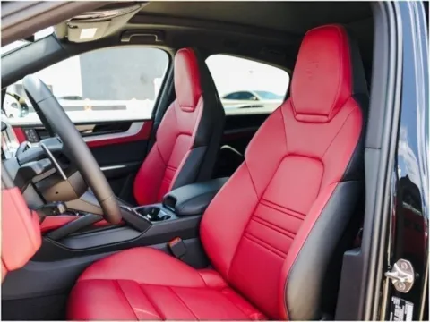 More photos of 2025 Porsche Cayenne Coupe at Porsche Austin, TX