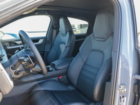 More photos of 2025 Porsche Cayenne S at Porsche Austin, TX