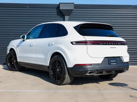 Another view of 2025 Porsche Cayenne E-Hybrid for sale in Austin, TX at Porsche Austin