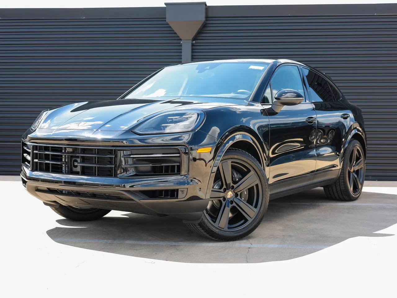 Black 2025 Porsche Cayenne E-Hybrid for sale in Austin, TX