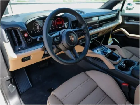 More photos of 2025 Porsche Cayenne at Porsche Austin, TX