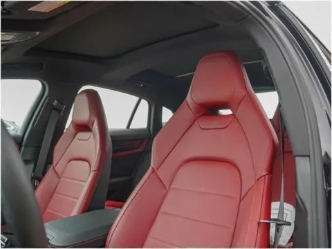 More photos of 2025 Porsche Panamera 4 E-Hybrid at Porsche Austin, TX