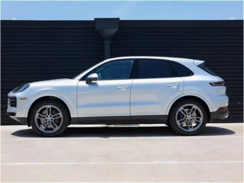 Photos of 2025 Porsche Cayenne for sale in Austin, TX at Porsche Austin