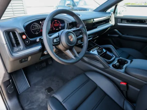 More photos of 2025 Porsche Cayenne Coupe at Porsche Austin, TX