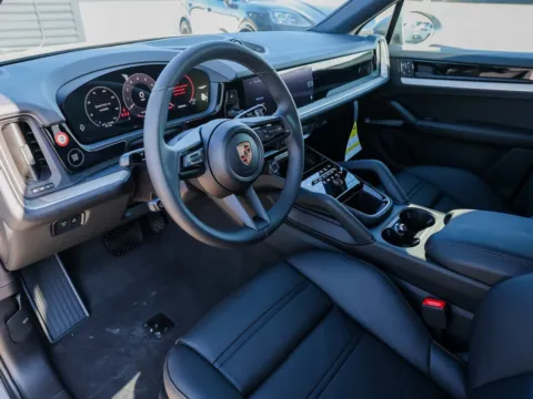More photos of 2025 Porsche Cayenne at Porsche Austin, TX