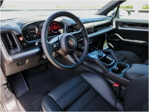 More photos of 2025 Porsche Cayenne at Porsche Austin, TX