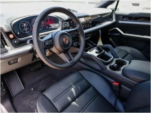 More photos of 2025 Porsche Cayenne Coupe at Porsche Austin, TX