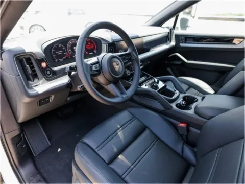 More photos of 2025 Porsche Cayenne Coupe at Porsche Austin, TX