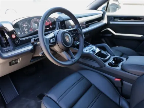 More photos of 2025 Porsche Cayenne Coupe at Porsche Austin, TX