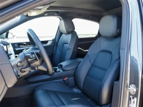 More photos of 2025 Porsche Cayenne Coupe at Porsche Austin, TX