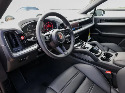 More photos of 2025 Porsche Cayenne Coupe at Porsche Austin, TX