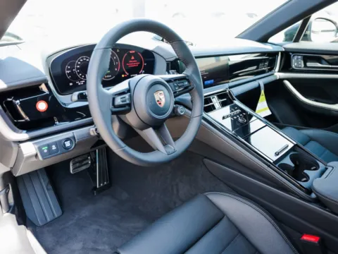 More photos of 2026 Porsche Panamera 4 E-Hybrid at Porsche Austin, TX