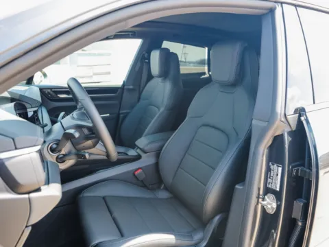 More photos of 2025 Porsche Macan Electric at Porsche Austin, TX