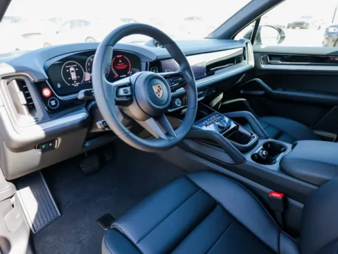 More photos of 2026 Porsche Cayenne E-Hybrid at Porsche Austin, TX