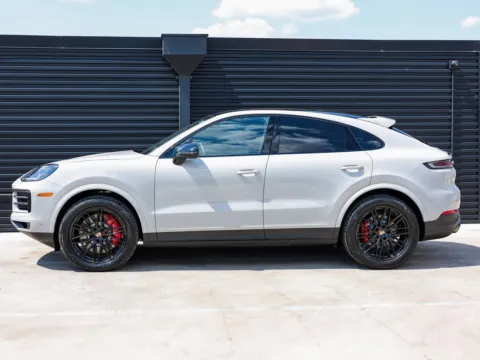 Photos of 2025 Porsche Cayenne S for sale in Austin, TX at Porsche Austin