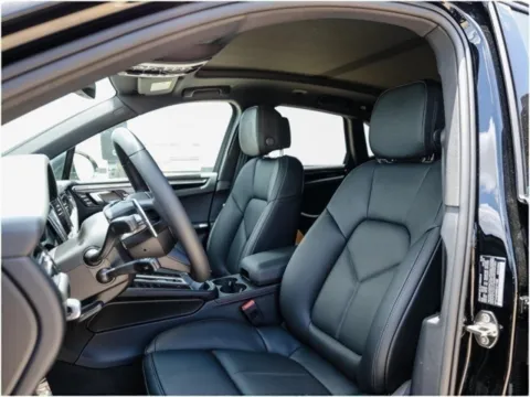 More photos of 2025 Porsche Macan at Porsche Austin, TX