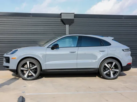 Photos of 2026 Porsche Cayenne E-Hybrid for sale in Austin, TX at Porsche Austin