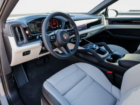 More photos of 2026 Porsche Cayenne E-Hybrid at Porsche Austin, TX