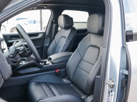 More photos of 2026 Porsche Cayenne S at Porsche Austin, TX