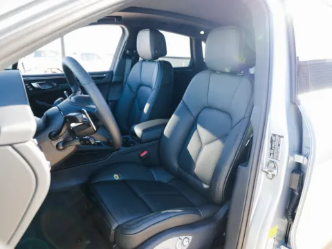 More photos of 2026 Porsche Macan at Porsche Austin, TX