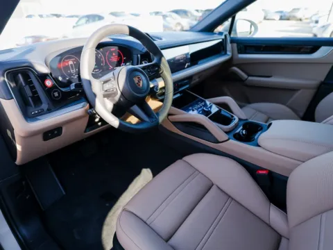 More photos of 2026 Porsche Cayenne E-Hybrid at Porsche Austin, TX