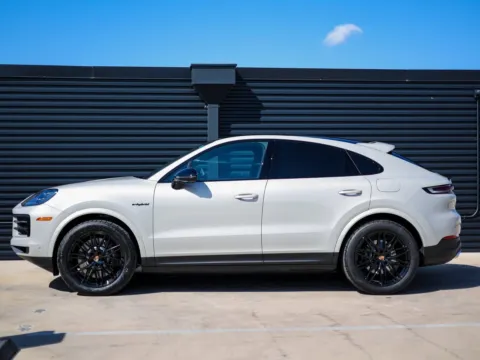 Photos of 2026 Porsche Cayenne E-Hybrid for sale in Austin, TX at Porsche Austin