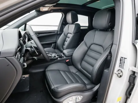 More photos of 2026 Porsche Macan S at Porsche Austin, TX