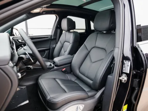 More photos of 2026 Porsche Macan at Porsche Austin, TX