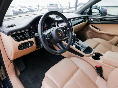 More photos of 2023 Porsche Macan at Porsche Austin, TX