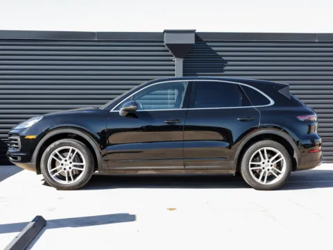Photos of 2020 Porsche Cayenne for sale in Austin, TX at Porsche Austin
