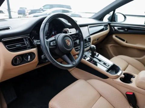 More photos of 2024 Porsche Macan at Porsche Austin, TX